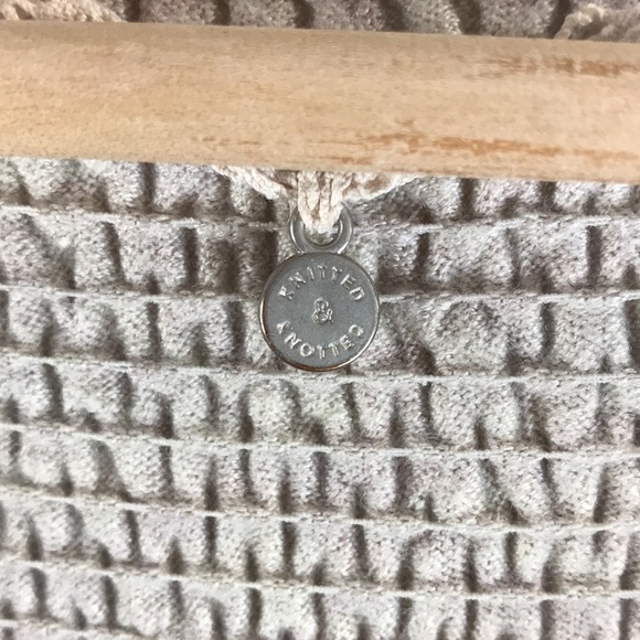 Knitted & Knotted Wool Blend Sweater Size Medium - Picture 4 of 9